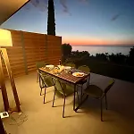 Pini, A Paradise Oasis