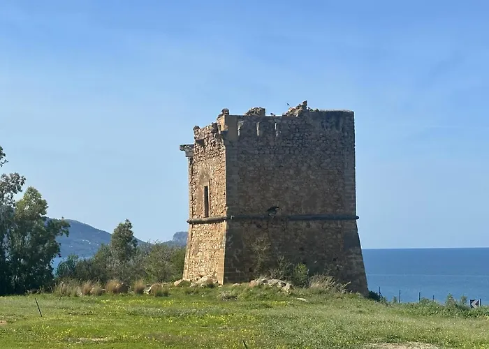 Pini, A Paradise Oasis *