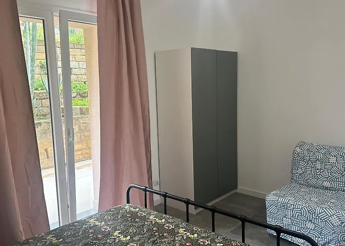 Pini, A Paradise Oasis Appartement