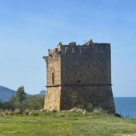 Pini, A Paradise Oasis *