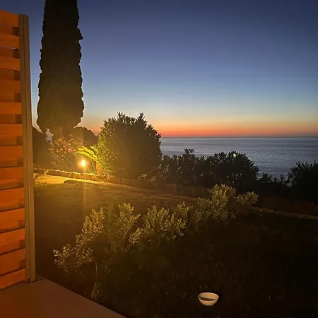 Pini, A Paradise Oasis