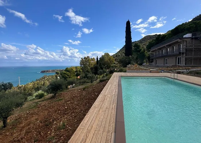 Pini, A Paradise Oasis شقة